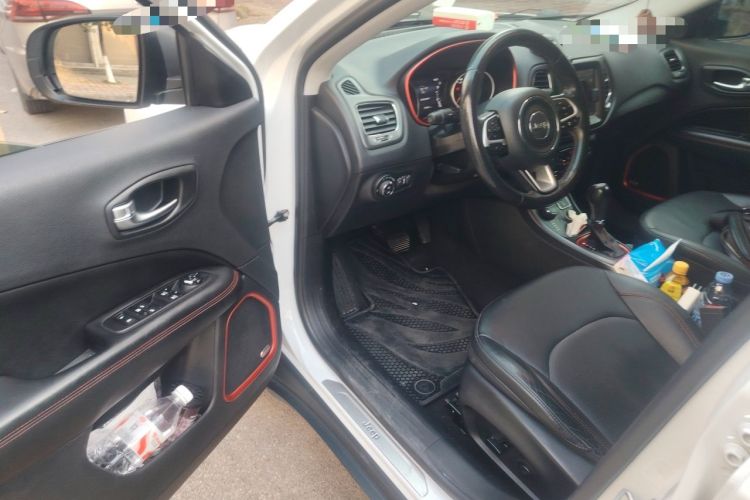 Used Jeep Compass 2017 200TS Automatic High-Performance All-Wheel Drive Edition Driver Seat