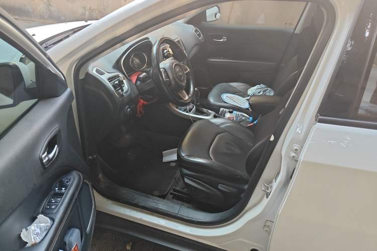 Used Jeep Compass 2017 200T Automatic Family Edition Driver Seat