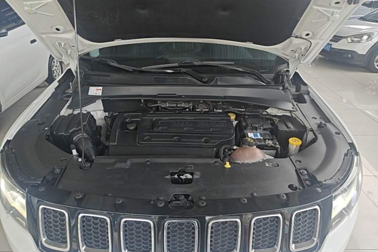 Used Jeep Compass 2017 200T Automatic Family Edition Engine Bay