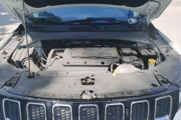 Used Jeep Compass 2017 200T Automatic Family Enjoyment Four-Wheel Drive Edition Engine Bay