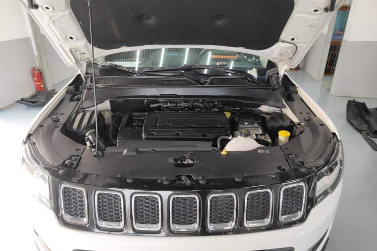Used Jeep Compass 2017 200T Automatic Family Edition Engine Bay
