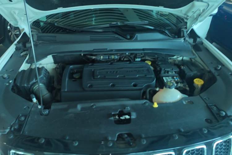 Used Jeep Compass 2017 200T Automatic Family Edition Engine Bay
