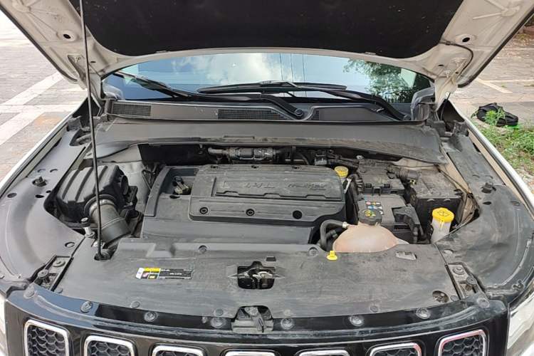 Used Jeep Compass 2017 200T Automatic Family Edition Engine Bay