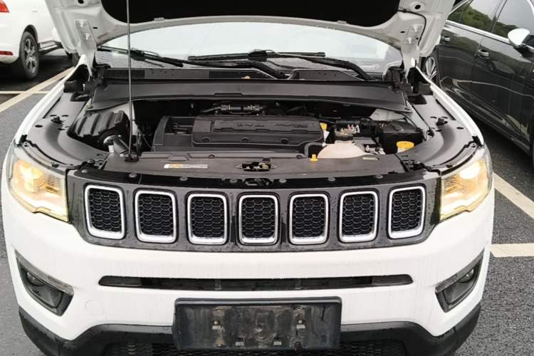 Used Jeep Compass 2017 200T Automatic Family Edition Engine Bay