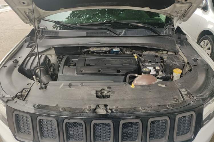 Used Jeep Compass 2017 200T Automatic Family Edition Engine Bay