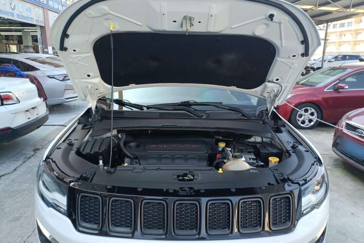 Used Jeep Compass 2017 200TS Automatic High-Performance All-Wheel Drive Edition Engine Bay