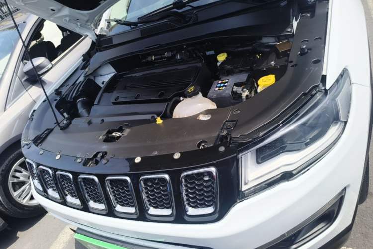 Used Jeep Compass 2017 200T Automatic Family Edition Engine Bay