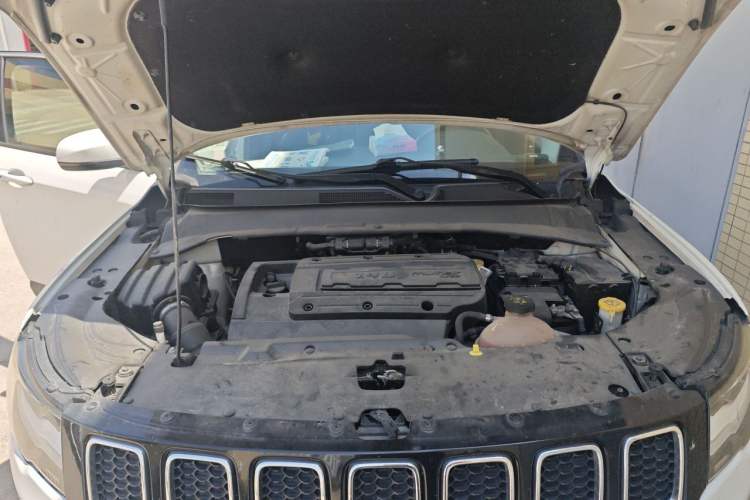 Used Jeep Compass 2017 200T Automatic Family Edition Engine Bay
