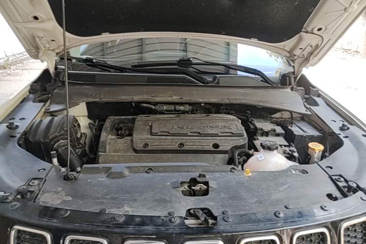 Used Jeep Compass 2017 200T Automatic Family Edition Engine Bay