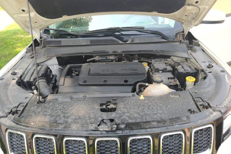 Used Jeep Compass 2017 200T Automatic Family Edition Engine Bay