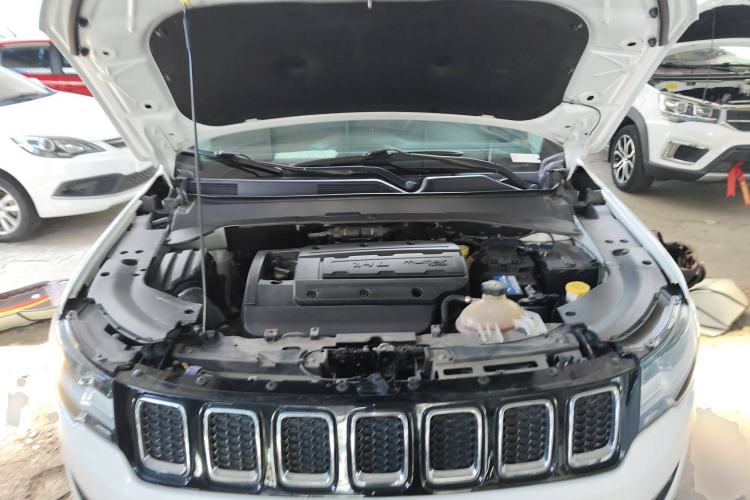 Used Jeep Compass 2017 200T Automatic Comfort Edition Engine Bay