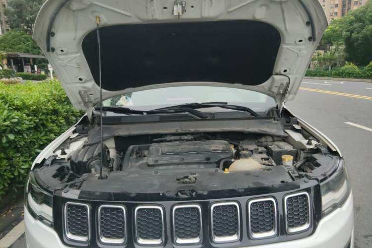 Used Jeep Compass 2017 200T Automatic Family Edition Engine Bay