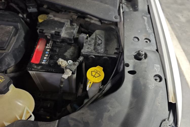 Used Jeep Compass 2017 200T Automatic Family Edition Engine Bay Left