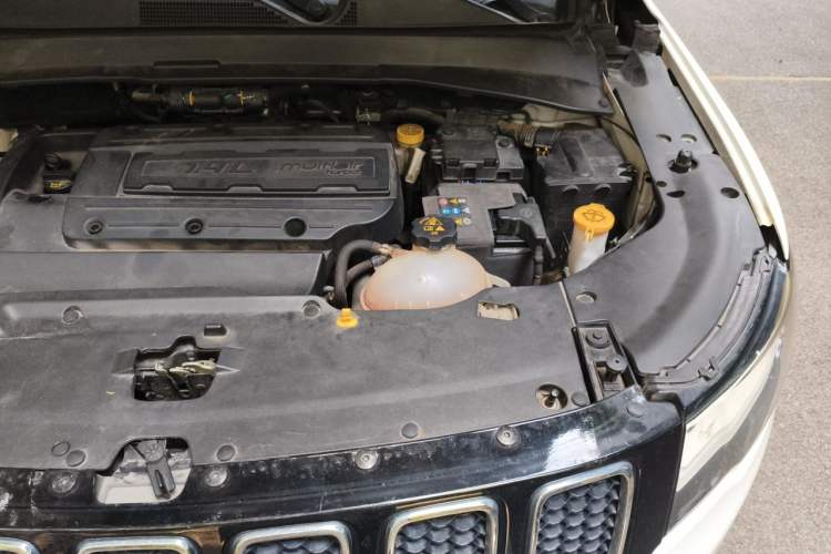 Used Jeep Compass 2017 200T Automatic Family Edition Engine Bay Left