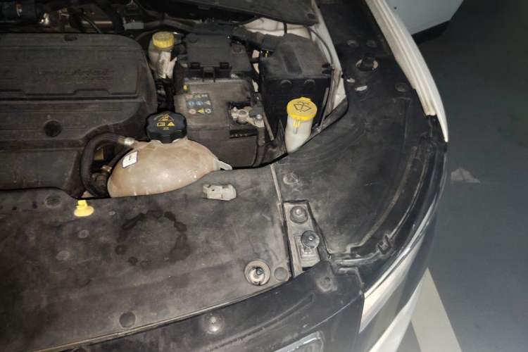 Used Jeep Compass 2017 200T Automatic Family Edition Engine Bay Left