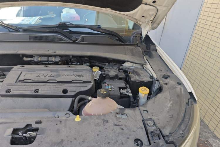 Used Jeep Compass 2017 200T Automatic Family Edition Engine Bay Left