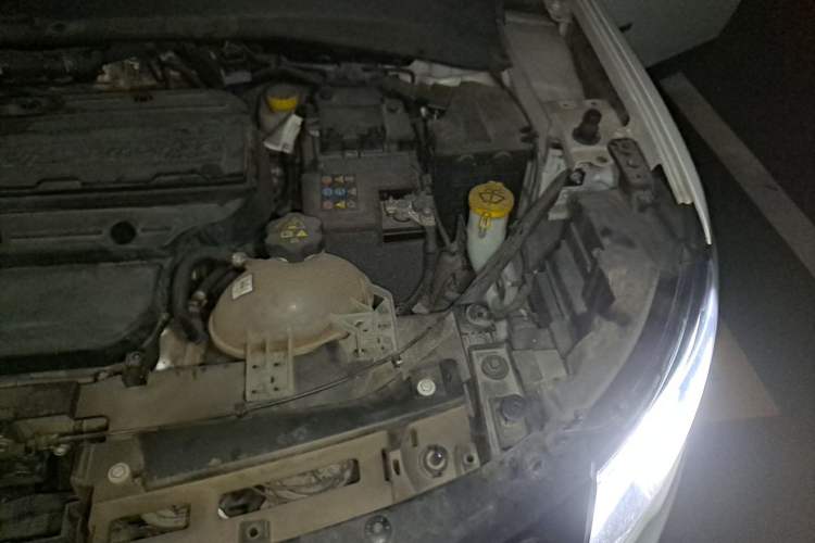 Used Jeep Compass 2017 200T Automatic Prestige Edition Engine Bay Left