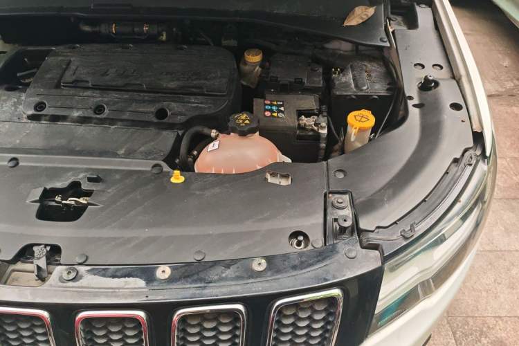 Used Jeep Compass 2017 200T Automatic Family Edition Engine Bay Left