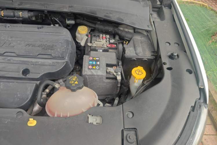 Used Jeep Compass 2017 200T Automatic Family Edition Engine Bay Left
