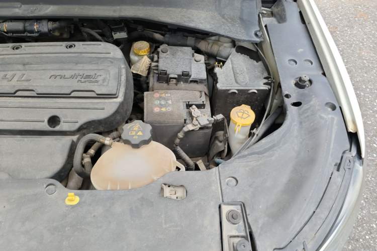 Used Jeep Compass 2017 200T Automatic Comfort Edition Engine Bay Left