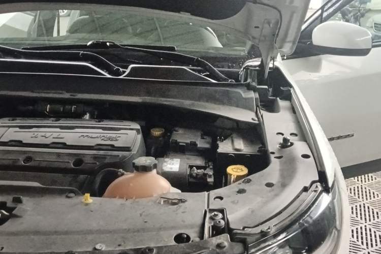 Used Jeep Compass 2017 200T Automatic Family Edition Engine Bay Left