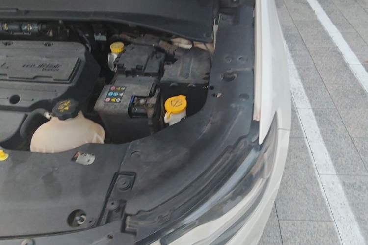Used Jeep Compass 2017 200T Automatic Family Edition Engine Bay Left