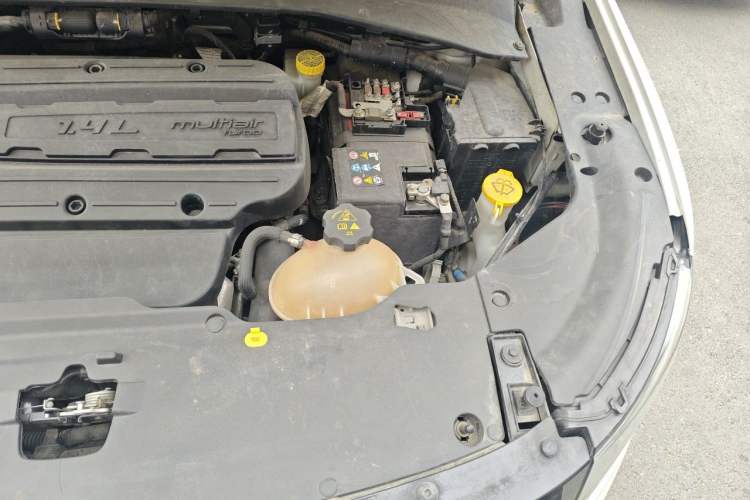 Used Jeep Compass 2017 200T Automatic Family Edition Engine Bay Left
