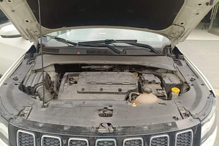 Used Jeep Compass 2017 200T Automatic Enjoyment Version Engine Bay