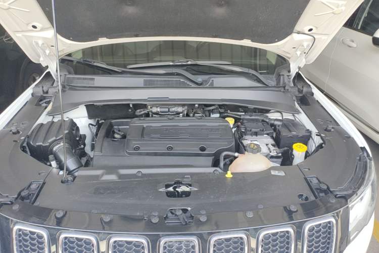 Used Jeep Compass 2017 200T Automatic Family Edition Engine Bay