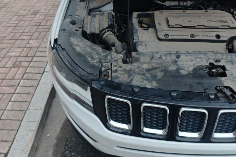 Used Jeep Compass 2017 200T Automatic Family Enjoyment Four-Wheel Drive Edition Engine Bay Right