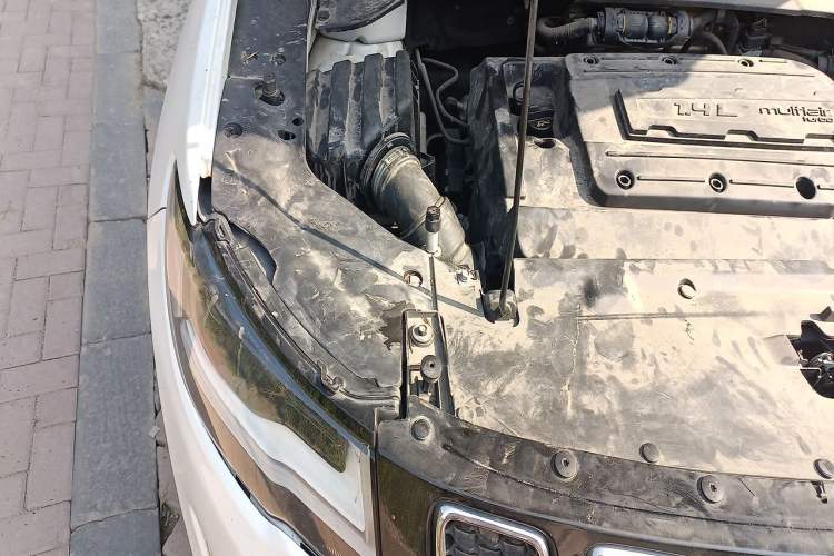 Used Jeep Compass 2017 200T Automatic Prestige Edition Engine Bay Right