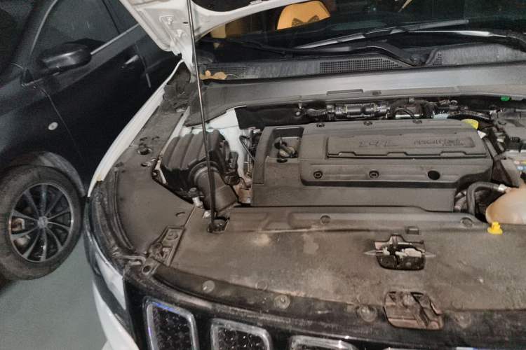 Used Jeep Compass 2017 200T Automatic Family Edition Engine Bay Right