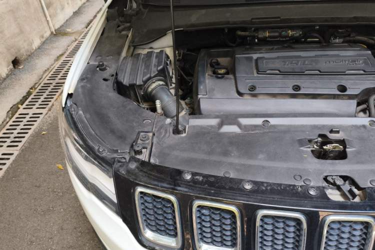 Used Jeep Compass 2017 200T Automatic Family Edition Engine Bay Right