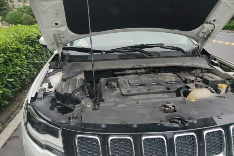 Used Jeep Compass 2017 200T Automatic Family Edition Engine Bay Right