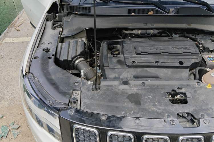 Used Jeep Compass 2017 200T Automatic Family Edition Engine Bay Right