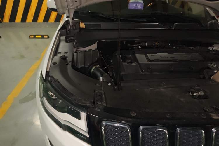 Used Jeep Compass 2017 200T Automatic Family Edition Engine Bay Right
