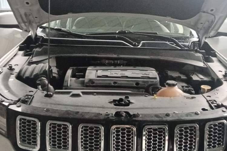 Used Jeep Compass 2017 200T Automatic Family Edition Engine Bay