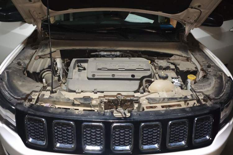 Used Jeep Compass 2017 200T Automatic Family Edition Engine Bay