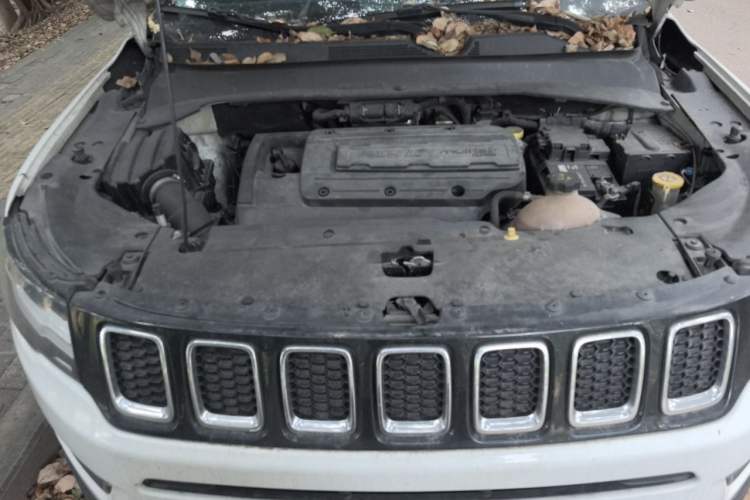 Used Jeep Compass 2017 200T Automatic Family Edition Engine Bay