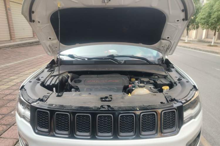 Used Jeep Compass 2017 200TS Automatic High-Performance All-Wheel Drive Edition Engine Bay