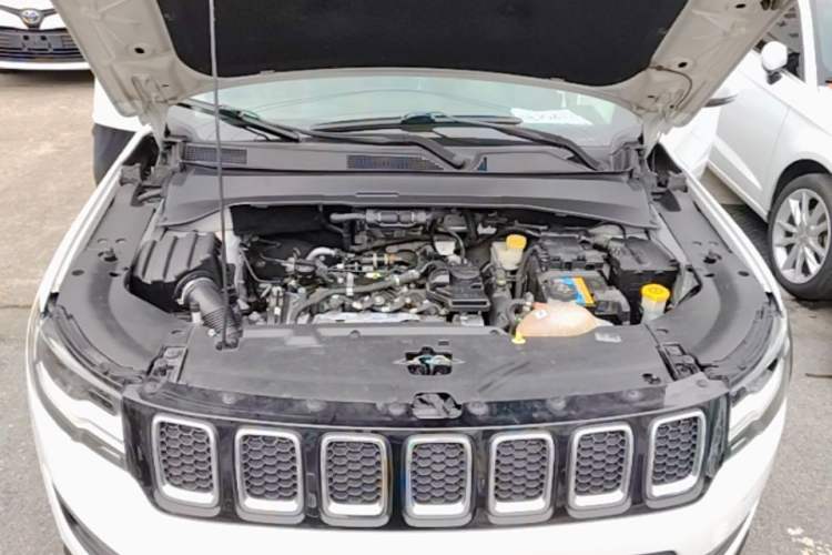 Used Jeep Compass 2017 200T Automatic Comfort Edition Engine Bay