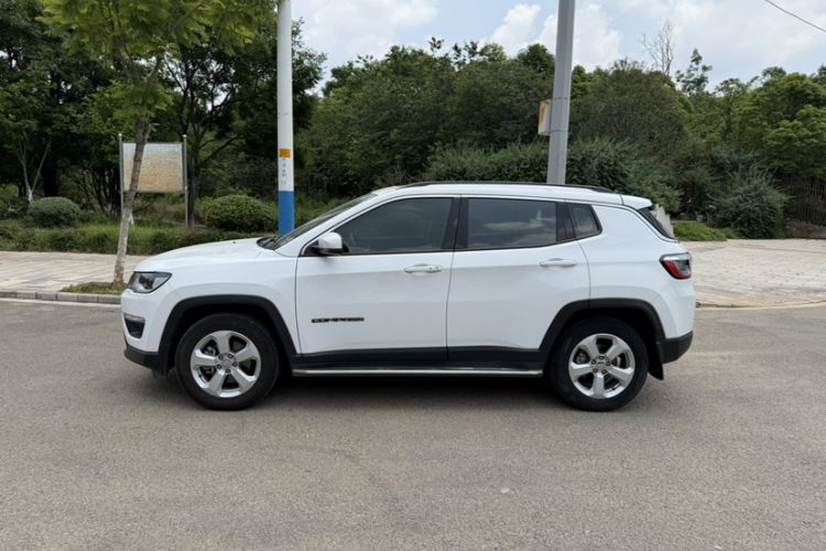 Used Jeep Compass 2017 200T Automatic Family Edition Exterior 1