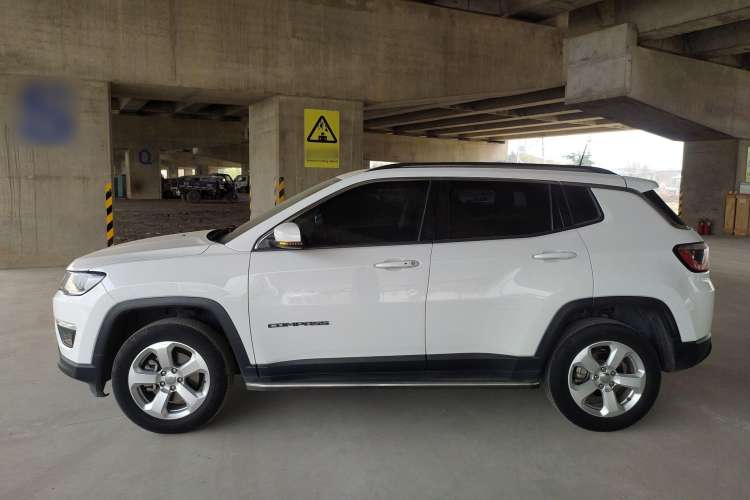 Used Jeep Compass 2017 200T Automatic Family Enjoyment Four-Wheel Drive Edition Exterior 3