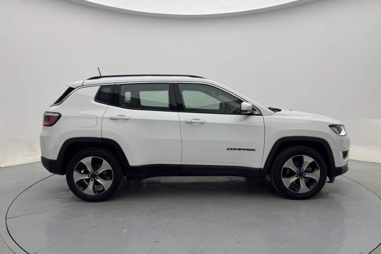 Used Jeep Compass 2017 200T Automatic Prestige Edition Exterior 3