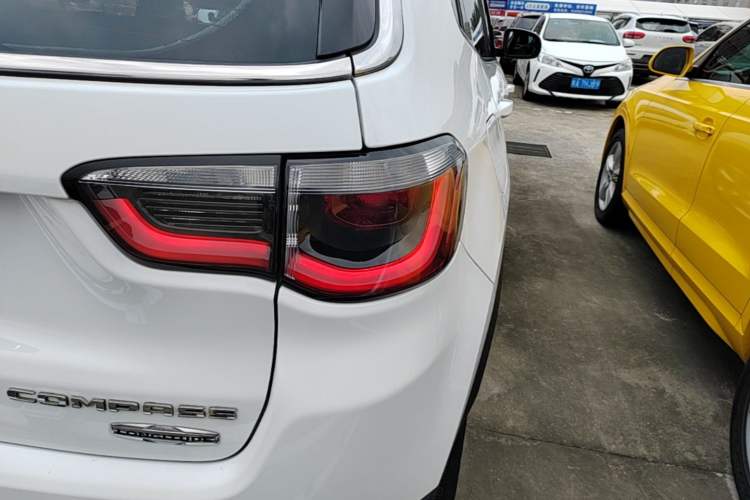 Used Jeep Compass 2017 200T Automatic Family Edition Exterior 3