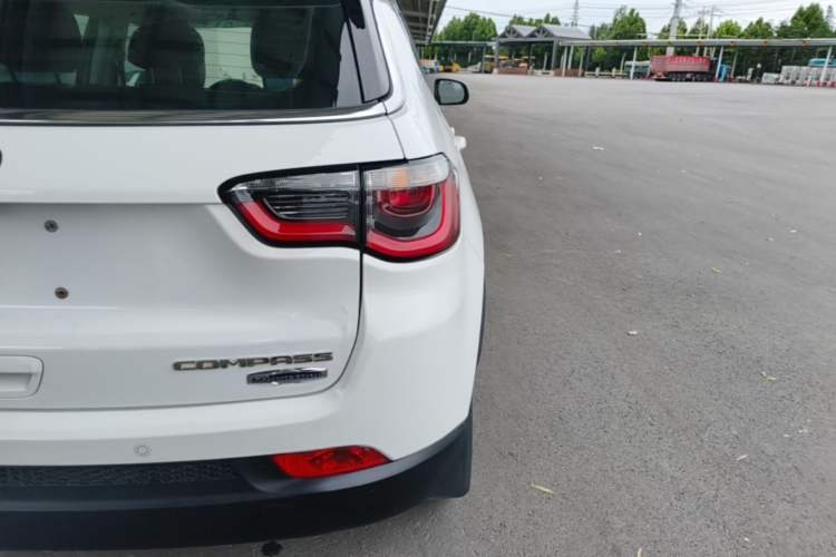 Used Jeep Compass 2017 200T Automatic Family Edition Exterior 3