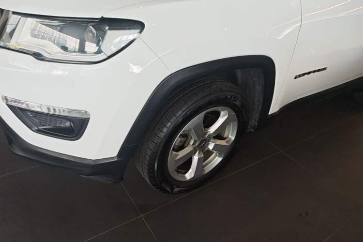 Used Jeep Compass 2017 200T Automatic Family Edition Exterior 4