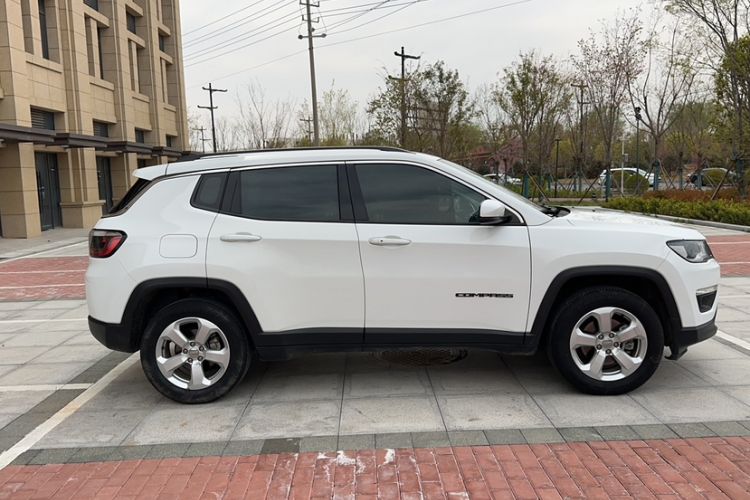 Used Jeep Compass 2017 200T Automatic Family Edition Exterior 4
