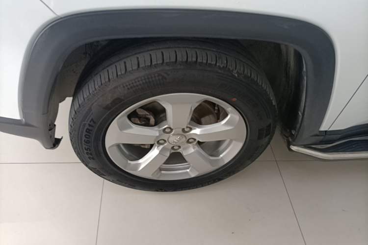 Used Jeep Compass 2017 200T Automatic Family Edition Exterior 4