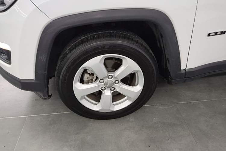 Used Jeep Compass 2017 200T Automatic Family Edition Exterior 4